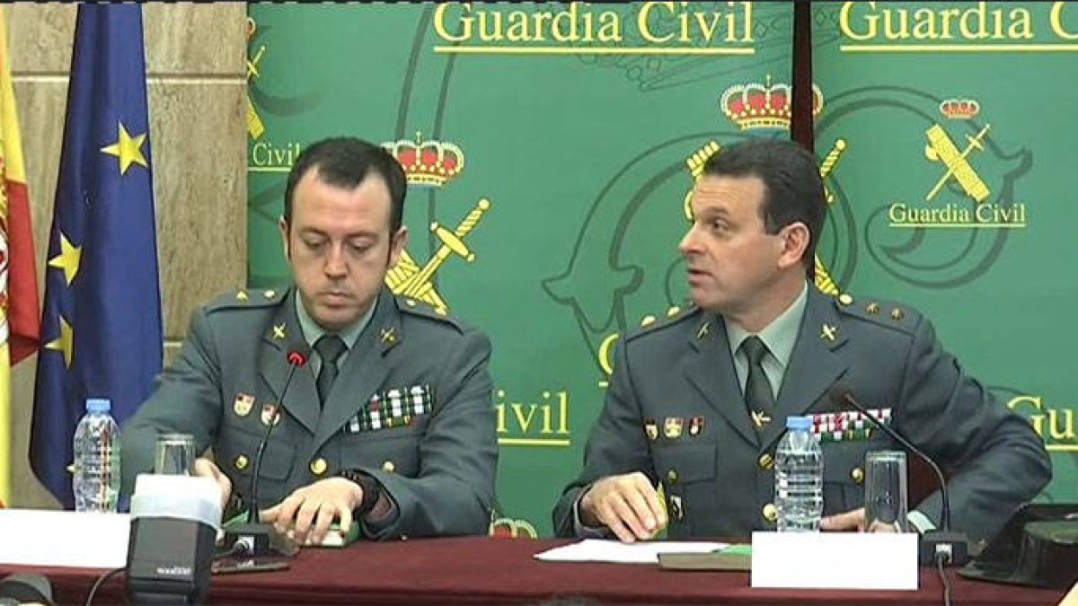 La rueda de prensa de los investigadores de la Guardia Civil.