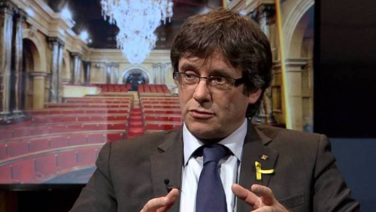 Puigdemont durante su entrevista de este domingo en TV3.
