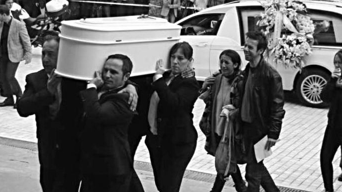 Los padres de Gabriel, en su funeral