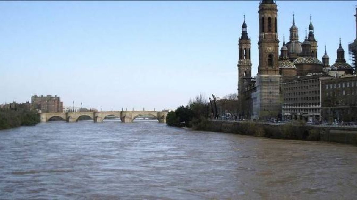 Desbordado Ebro
