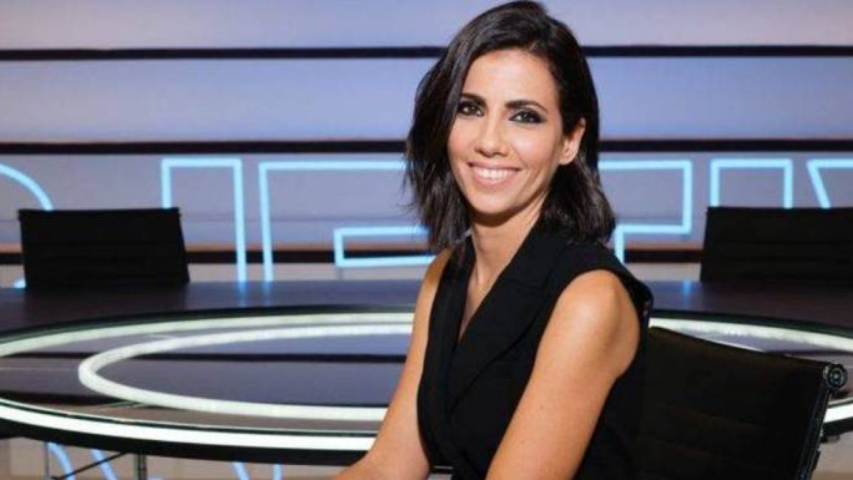La senadora de Podemos se pone feminista con Ana Pastor y se lleva un buen corte