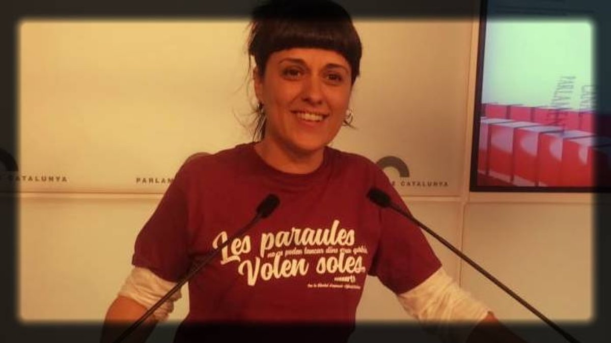 La conjura de los cobardes: la fuga de Anna Gabriel a Suiza remata el esperpento