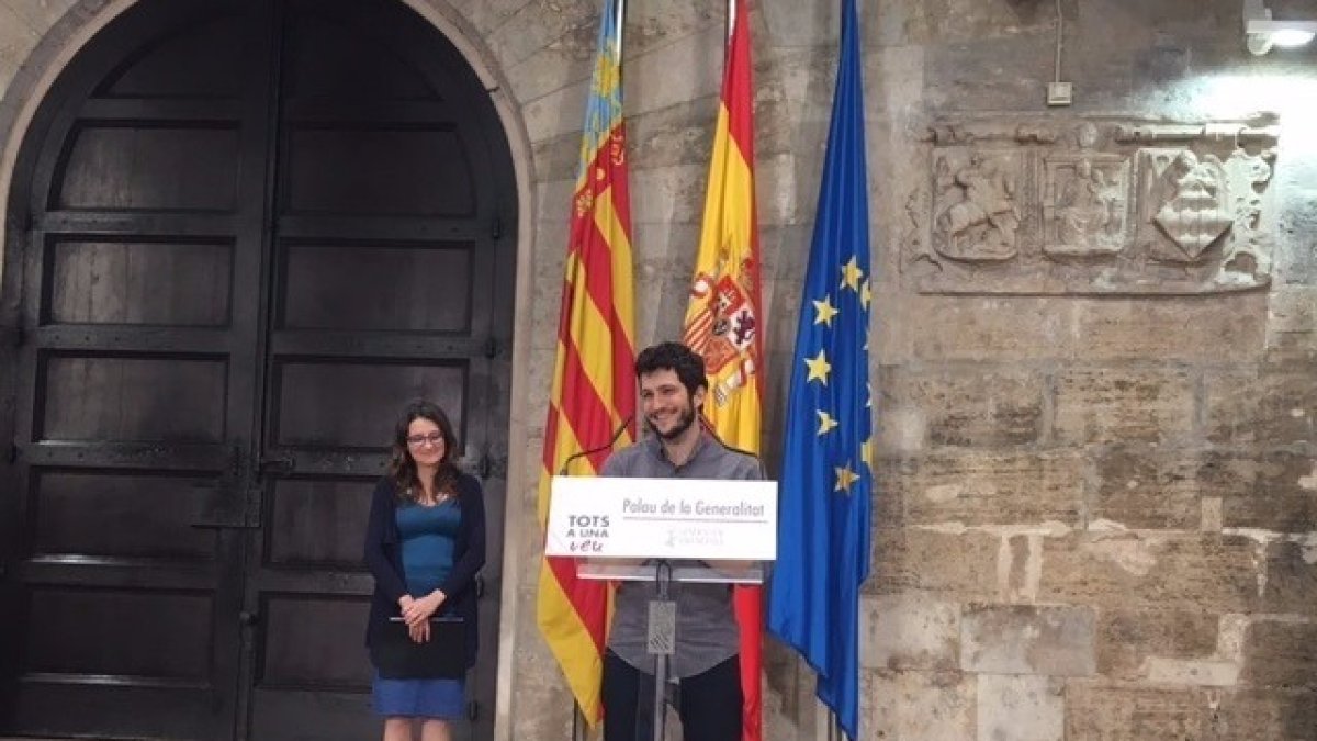 Antoni Estañ y Mónica Oltra