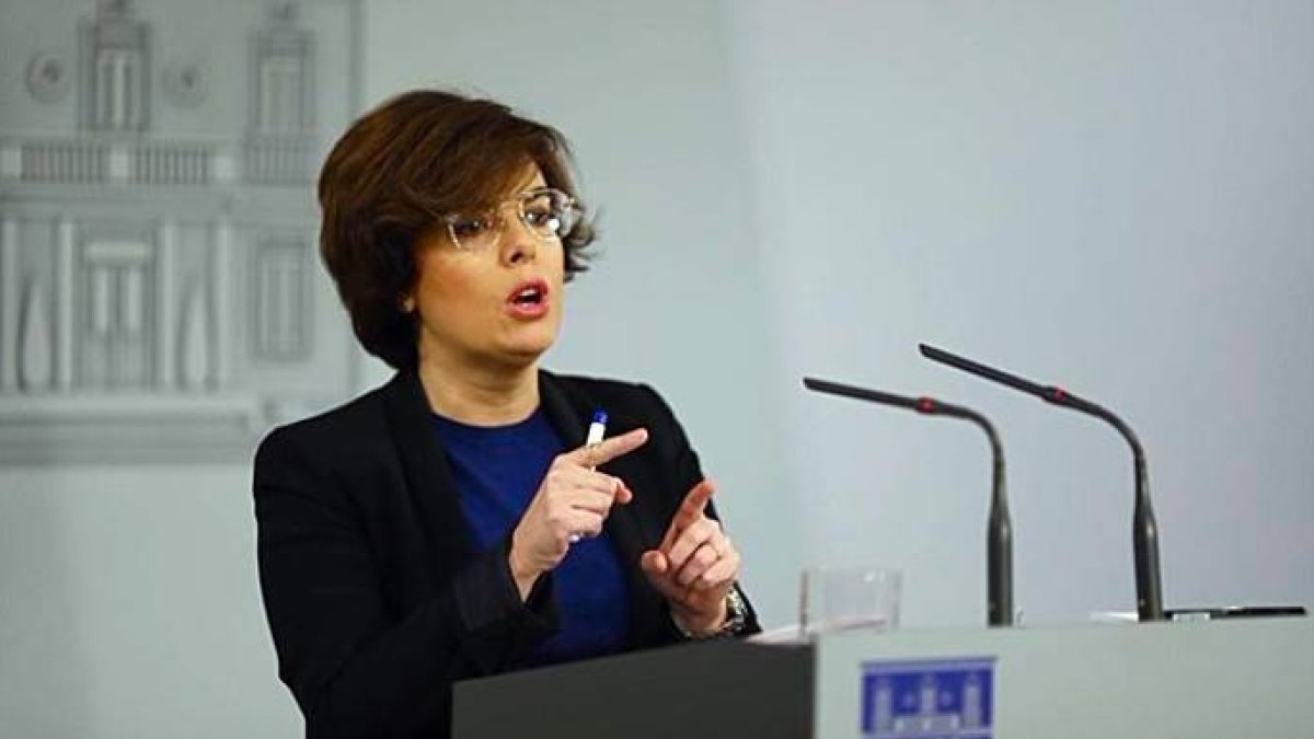 El Gobierno saca la artillería legal para impedir la investidura de Puigdemont