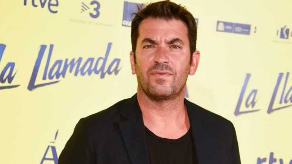 Arturo Valls aprovecha la grave metedura de pata de Pilar Eyre y rompe Telecinco