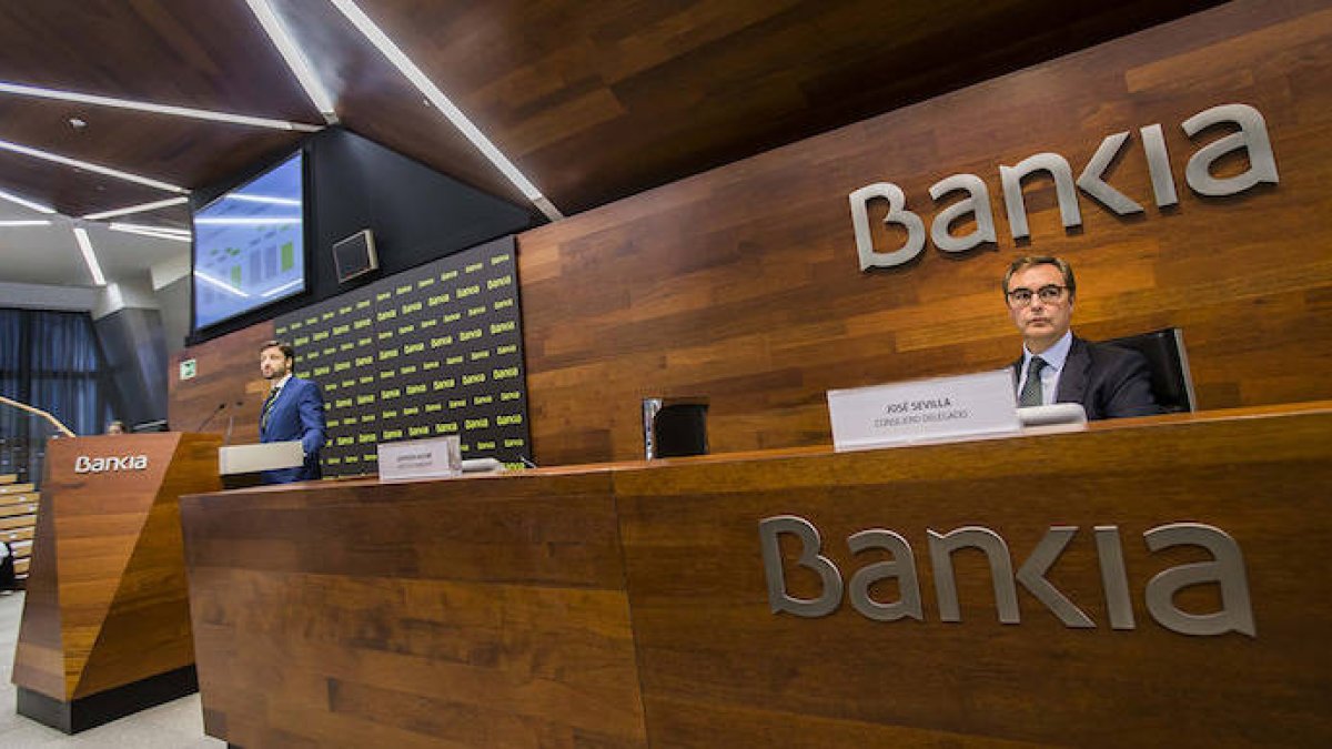 Bankia eleva sus ingresos y gana 816 millones en 2017
