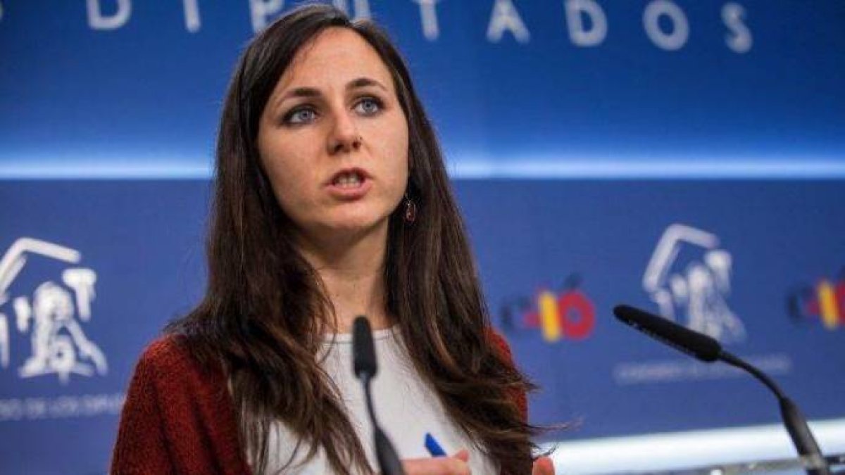 La portavoz adjunta de Podemos, Ione Belarra, en una comparecencia en el Congreso.
