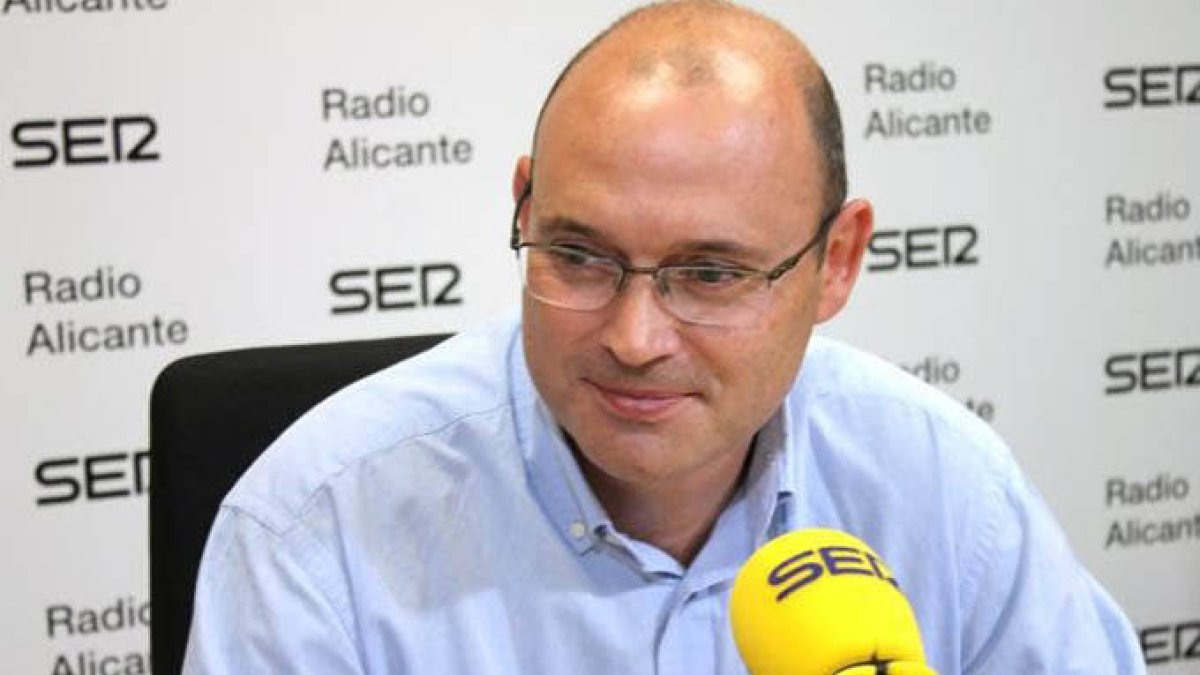 Rufino Selva durante una entrevista en la Cadena Ser.