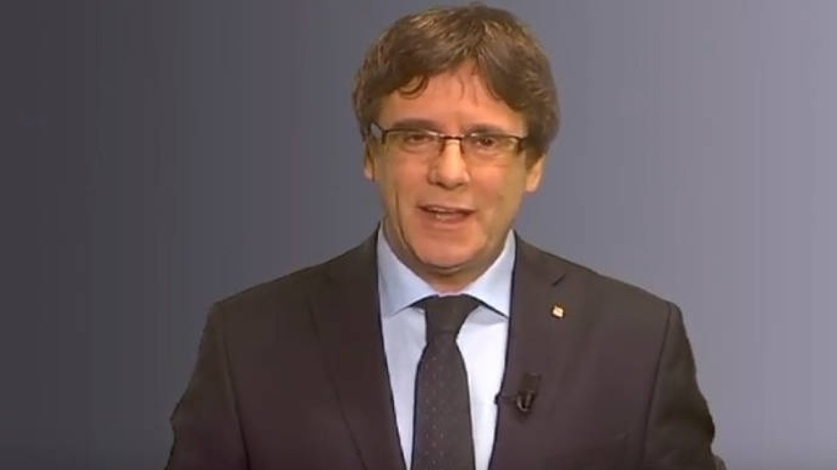 Puigdemont, este martes en su mensaje a los catalanes a través de Twitter.
