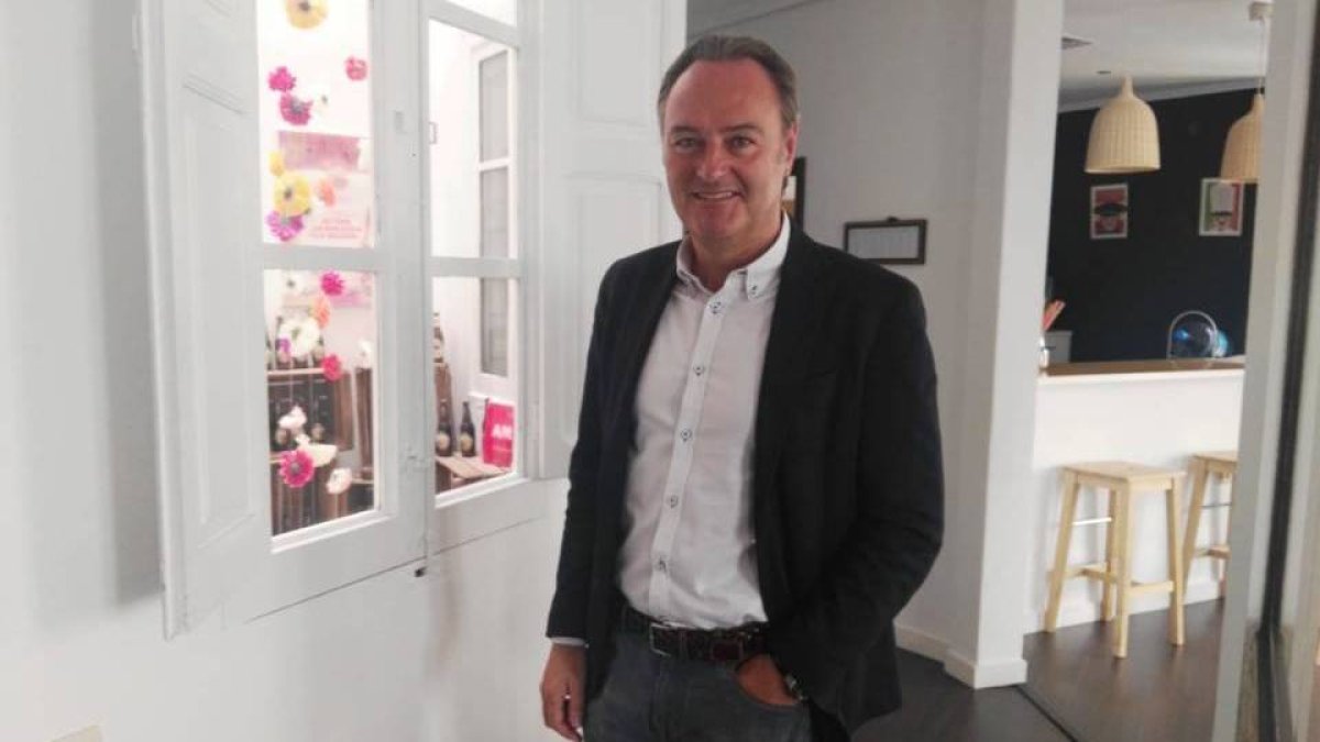 Alberto Fabra en la redacción de ESdiarioCV.
