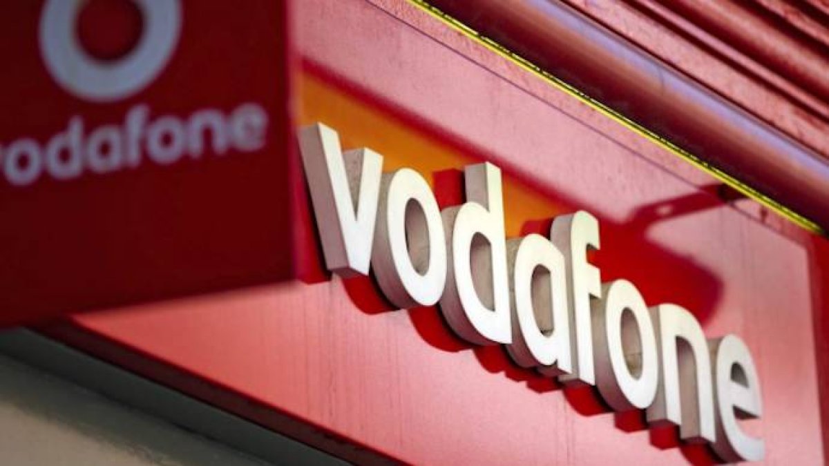 Vodafone paga cara su batalla por el fútbol, pierde 30.000 clientes