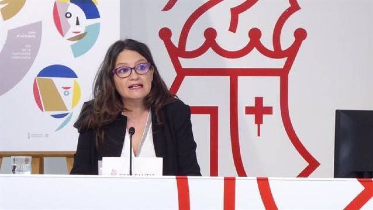 La vicepresidenta Mónica Oltra durante el Pleno del Consell