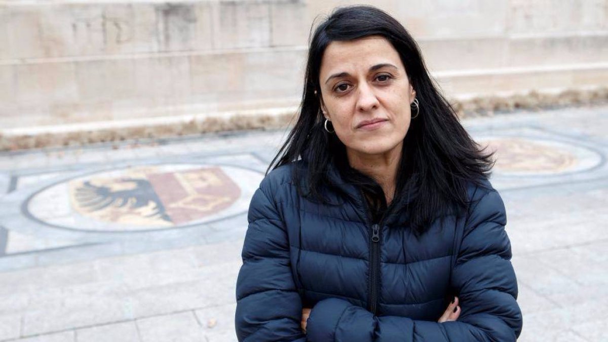 Anna Gabriel dice que no tiene dinero para vivir en Suiza.