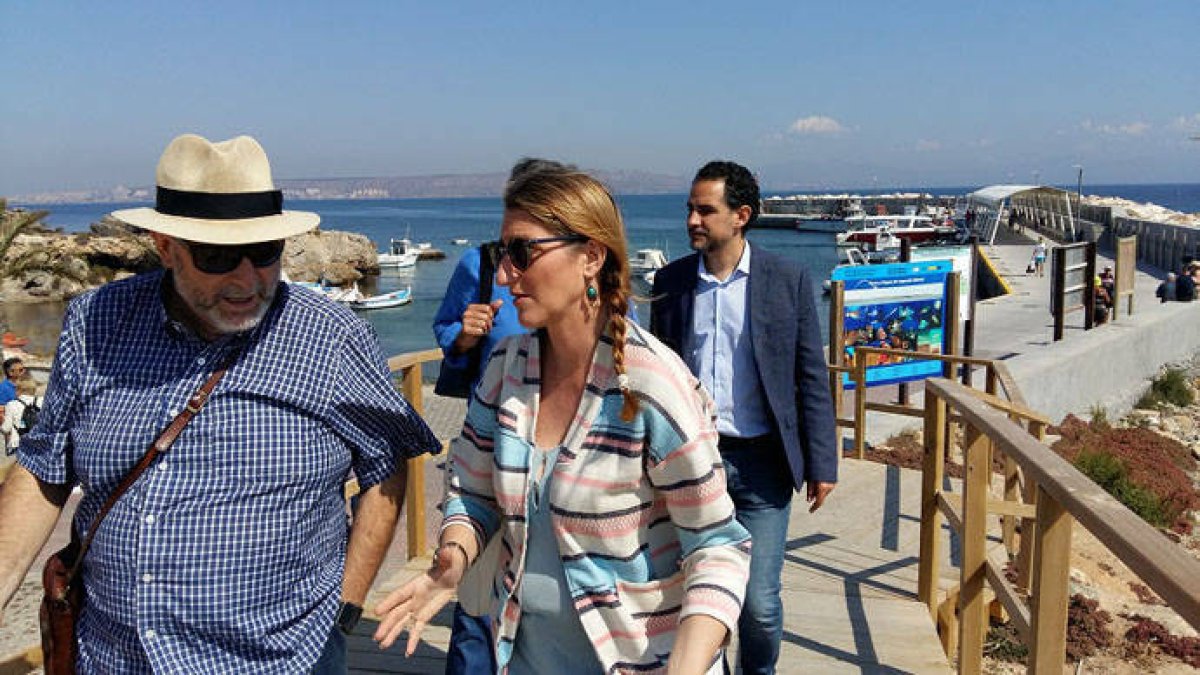 Visita de Mari Carmen de España a Tabarca.