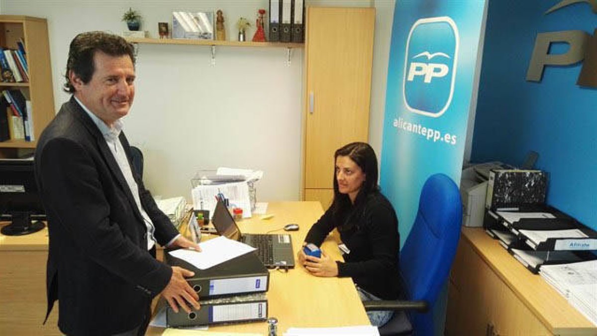 El presidente provincial del PP de Alicante, José Císcar.