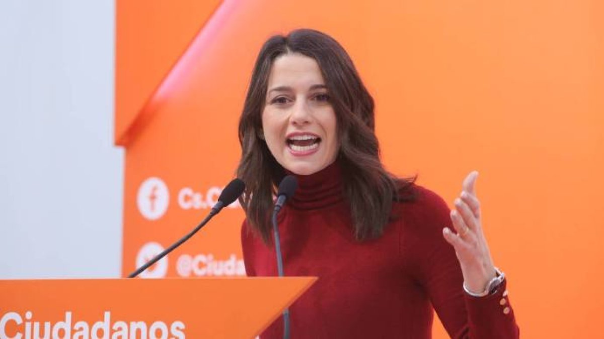 Arrimadas exige explicaciones por la foto de golpistas catalanes en Lledoners