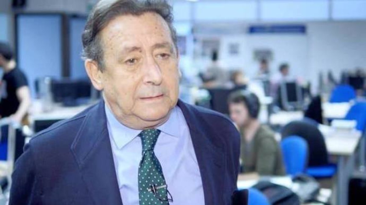 Ussía clama contra el líder de los Mossos separatistas: