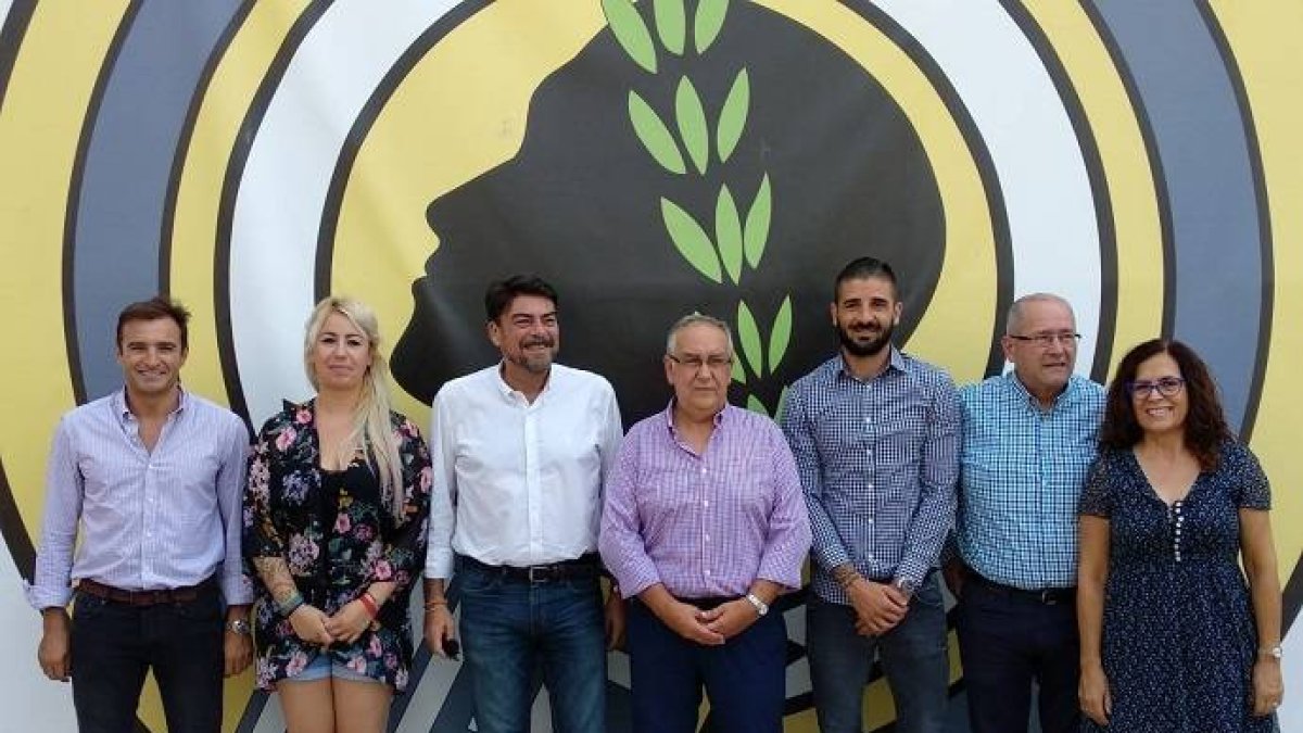 Luis Barcala en el Estadio Rico Pèrez.