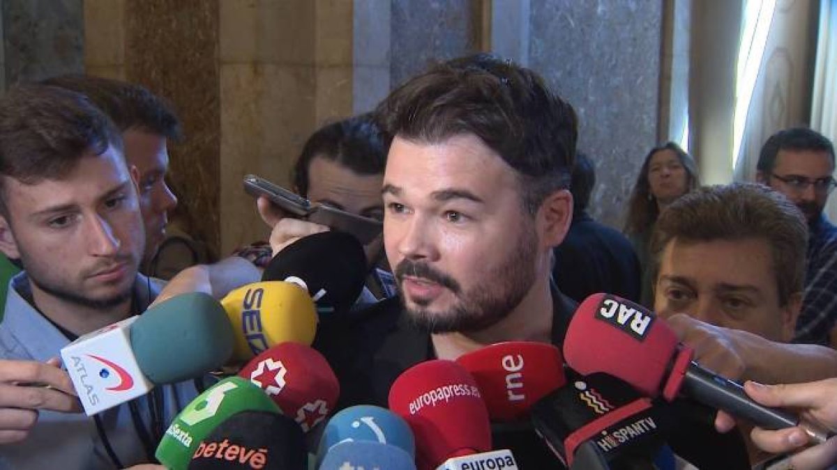 Una feriante remata a Rufián por apoyar a los manteros y culpabilizar a todos