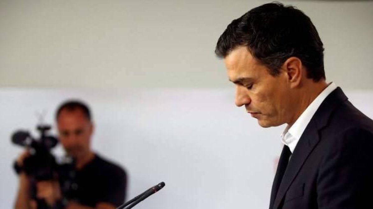 Un peso pesado del PSOE revienta el teatro de Sánchez y revela la que se avecina
