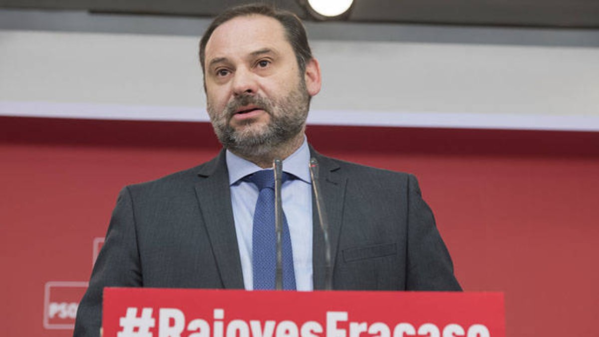 Ábalos vuelve a poner el foco de la corrupción autonómica sobre la C.Valenciana