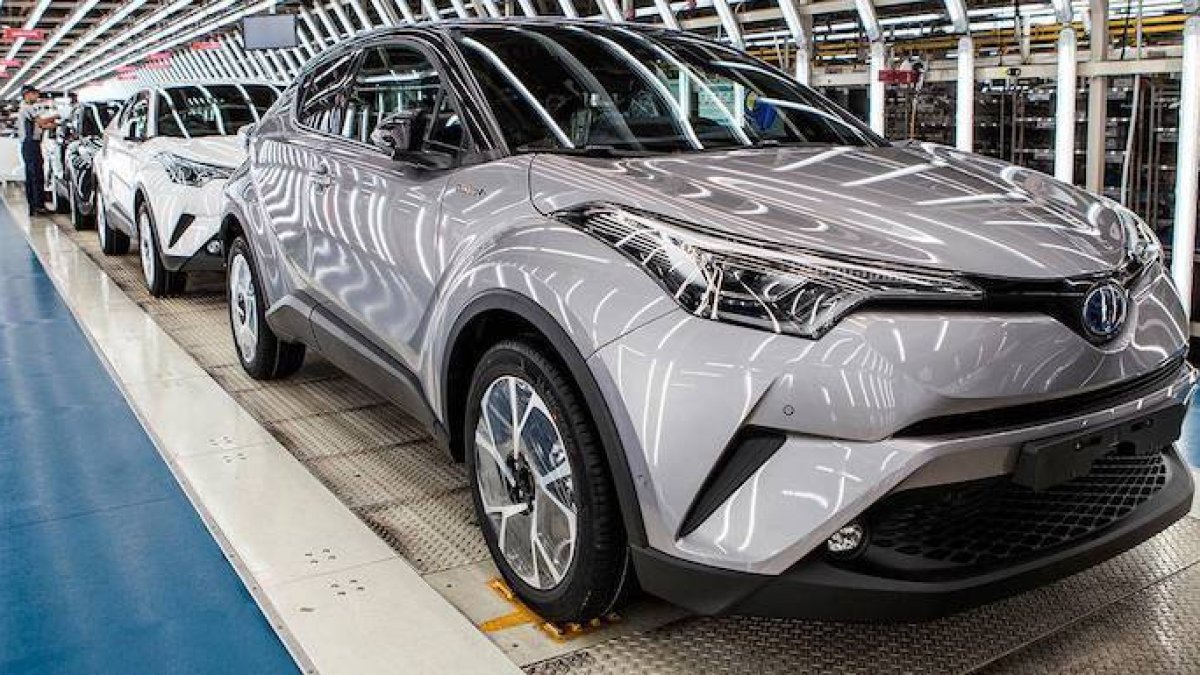 Toyota Motor revisa al alza sus previsiones tras un buen semestre
