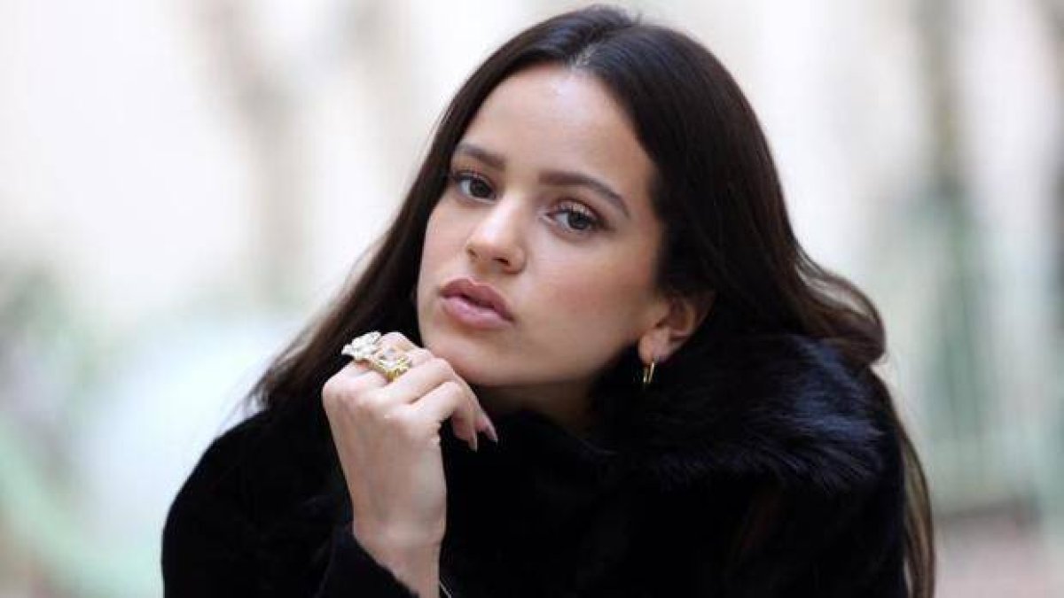 Rosalía, la chica de moda, cambia radicalmente de look y deja locos a todos