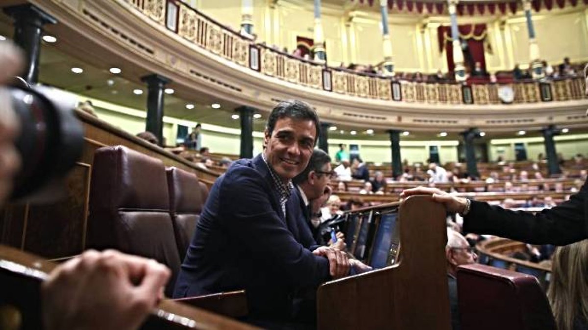 Sánchez, lejos del constitucionalismo