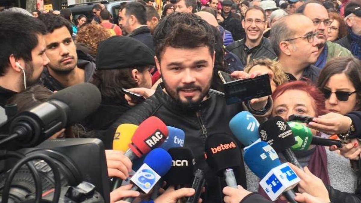 Rufián anuncia que se apuntará a la Diada y no irá a trabajar.
