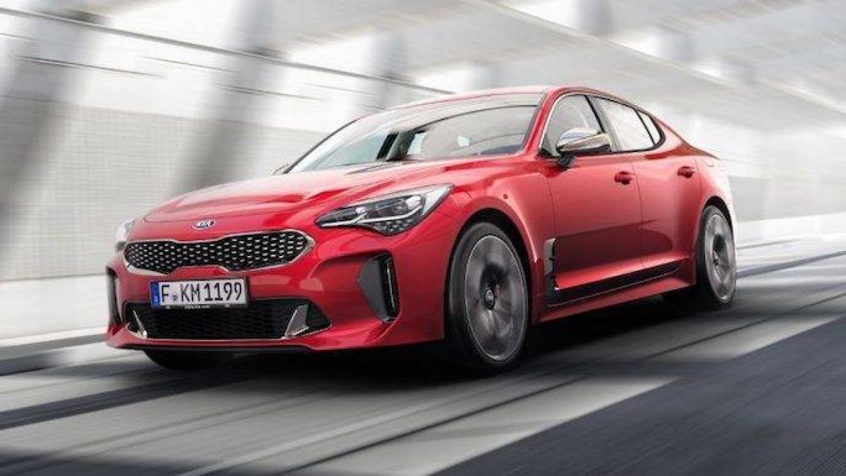Las berlinas plantan cara a los SUV con trajes de cupé
