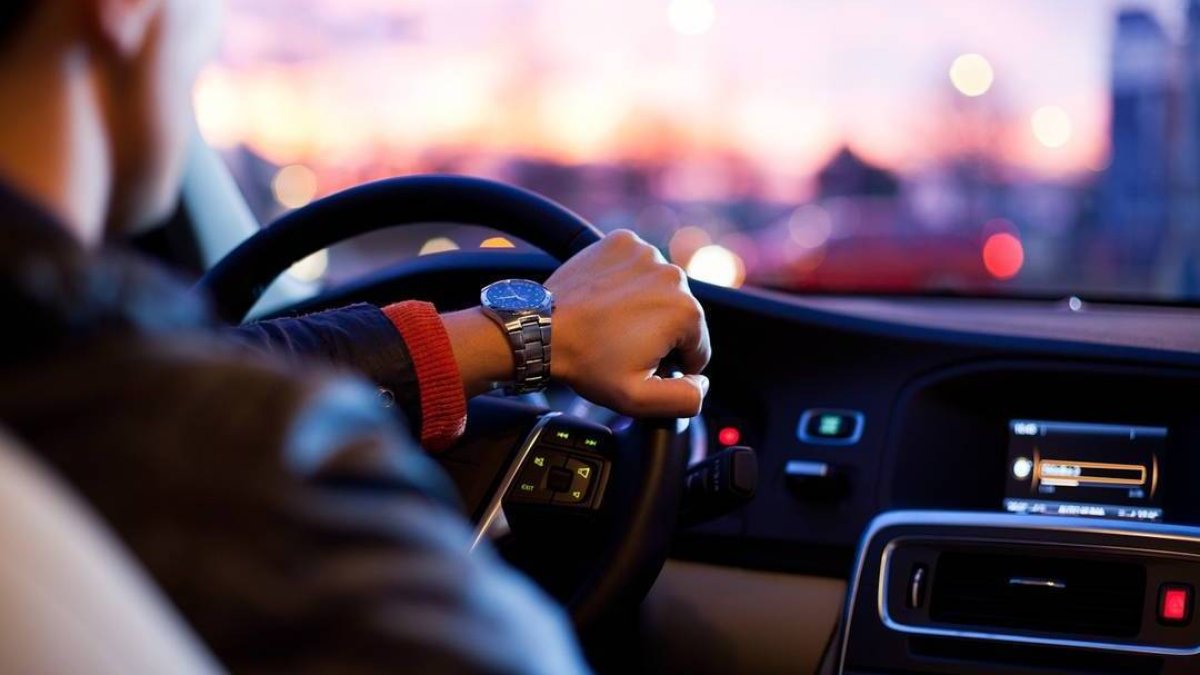 Seis consejos para viajar con seguridad en verano
