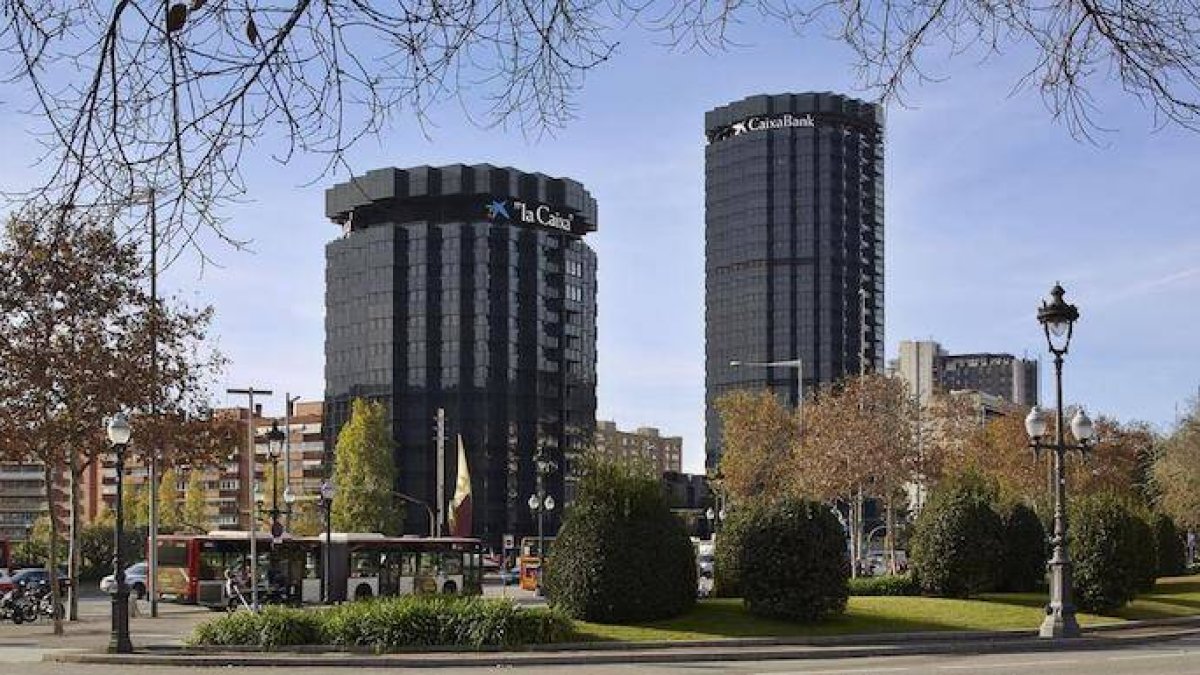 Caixabank, líder mundial entre particulares