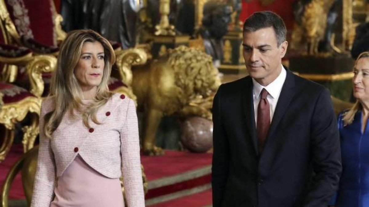La Casa Real auxilia a Sánchez para maquillar su bochornosa actitud el 12-O