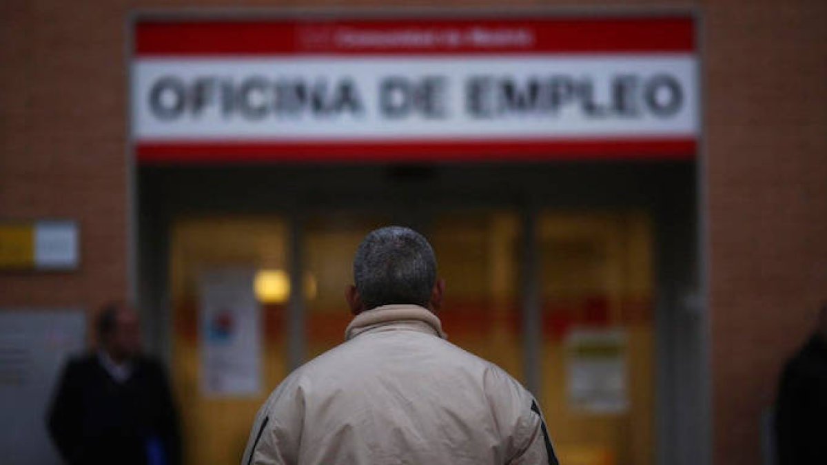 El descenso del paro se estanca en noviembre y se queda plano