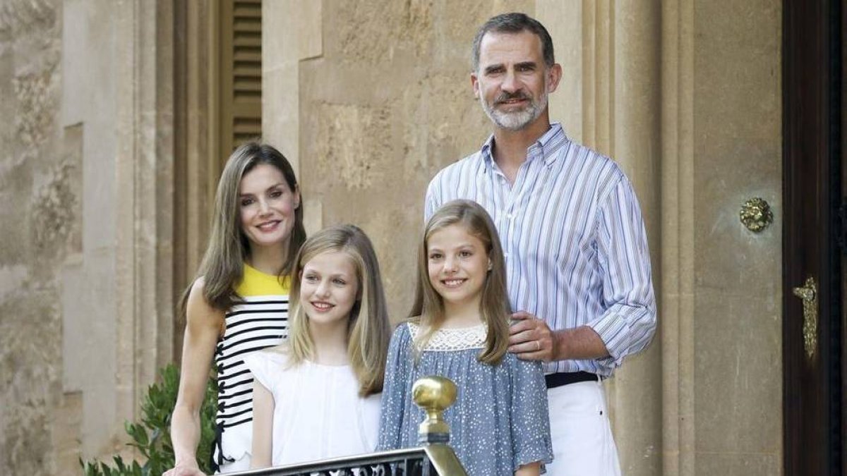 Los Reyes Felipe y Letizia introducen un cambio radical en la vida de sus hijas