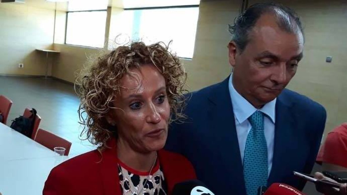 Rosana Perán junto a Salvador Navarro.