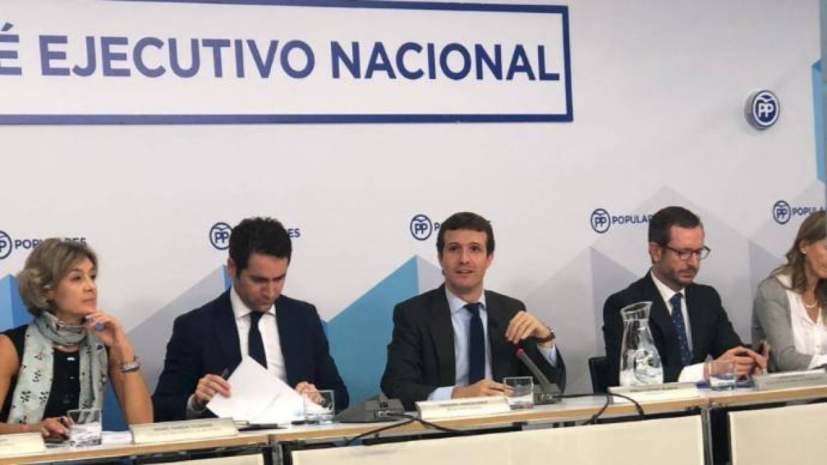 Casado esperará al resultado en Andalucía para elegir al contrincante de Ribó