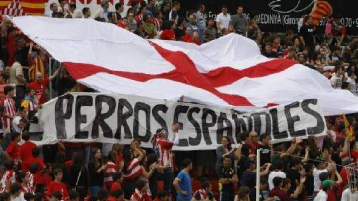 Esta imagen de seguidores del Girona fue publicada en 2014 por Dolça Cataluña