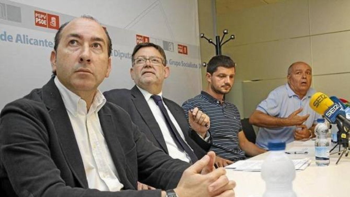 Por la izquierda, Alejandro Soler junto a Ximo Puig.