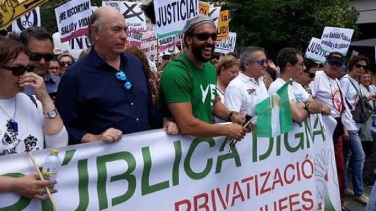 El doctor Jesús Candel, Spiriman, este domingo en la multitudinaria manifestación de Sevilla.