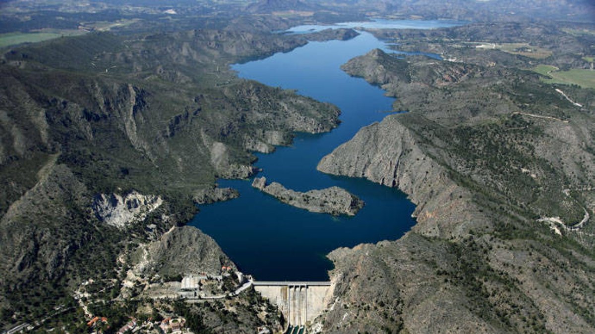 Embalse del Cenajo.