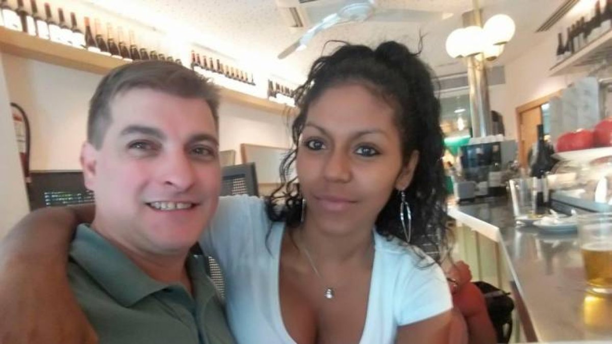 César Román y Heide Paz.