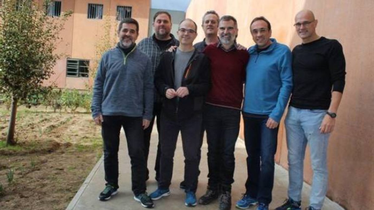 Los golpistas temen que la violencia de Cataluña arruine su táctica 