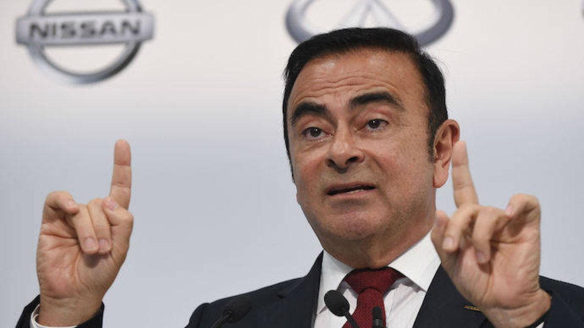 Nissan destituirá a Ghosn tras su arresto en Japón