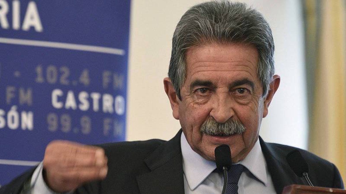 Miguel Ángel Revilla.