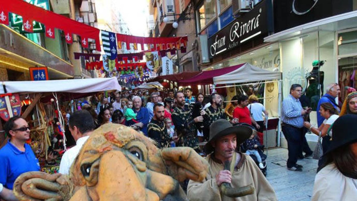 El Festival Medieval se celebraba en pleno centro de Elche.