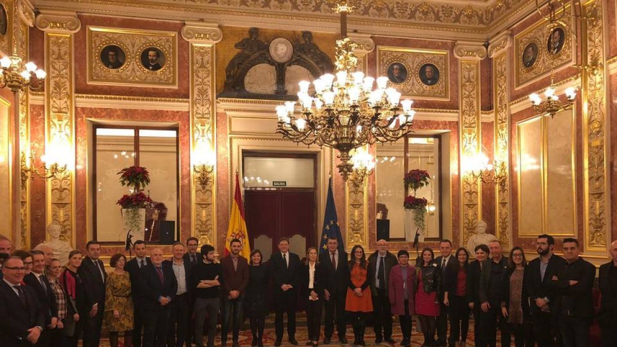 El Gobierno se ausenta y Ciudadanos se abstiene