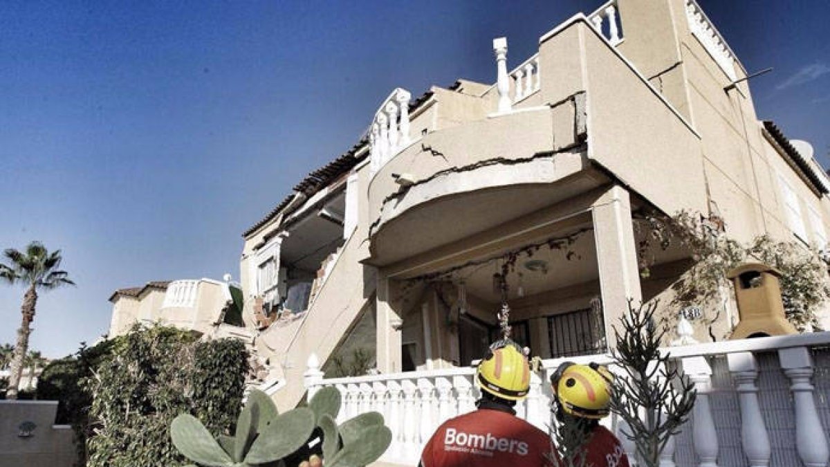 Estado de los bungalós afectados por el derrumbe.
