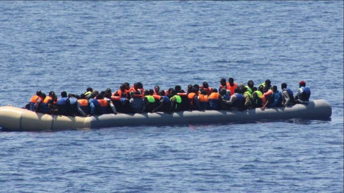 El malestar con la inmigración ilegal: una cuestión transversal que deja fuera de juego a Sánchez