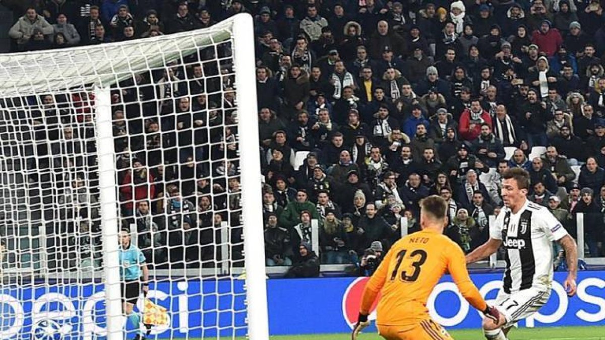 El momento en el que Mandzukic enterraba muchas de las esperanzas valencianistas